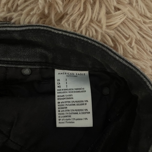 American Eagle, Black Jean Shorts.  Size 2 - Picture 3 of 3